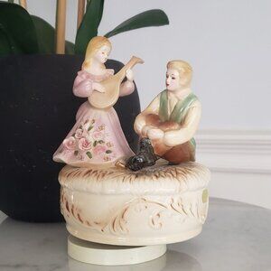 Vtg Josef Originals Loving Couple Ceramic Moving Figurine & Rotating Music Box